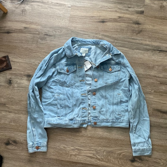 Forever 21 Jackets & Blazers - Forever 21 Denim Jacket